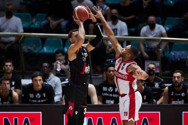 Kyle Weems of Virtus Segafredo Bologna in action during the Lega Basket Serie A match between Virtus Segafredo Bologna and Openjobmetis Varese at...