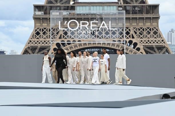 Yseult walks the runway during "Le Defile L'Oreal Paris 2021