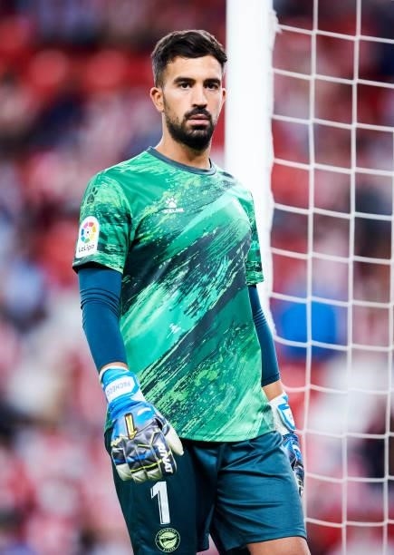 Fernando Pacheco of Deportivo Alaves reacts during the Laliga Santander match between Athletic Club and Deportivo Alaves at San Mames Stadium on...