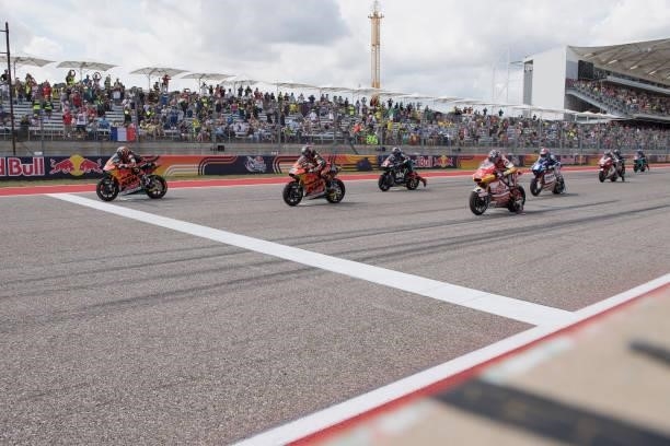 The Moto2 riders start from the grid during the Moto2 race during the MotoGP Of The Americas - Race on October 03, 2021 in Austin, Texas.