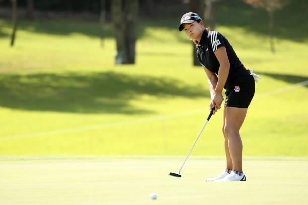 Hinako Shibuno of Japan attempts a putt on the 5th green during the final round of the 54th Japan Women's Open Golf Championship at Karasuyamajo...