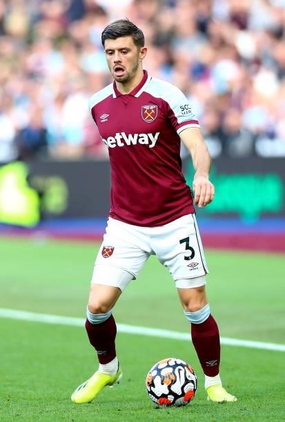 Aaron Cresswell of West Ham United controls the ball during the Premier League match between West Ham United and Brentford at London Stadium on...