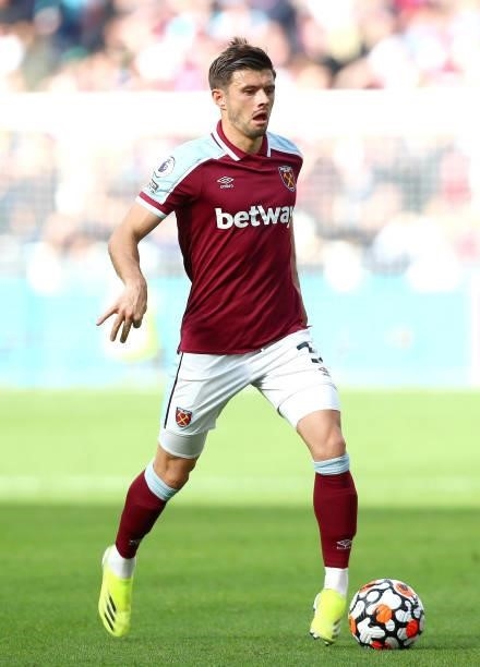 Aaron Cresswell of West Ham United controls the ball during the Premier League match between West Ham United and Brentford at London Stadium on...