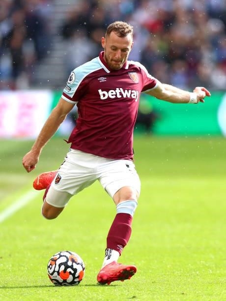 Vladimir Coufal of West Ham United controls the ball during the Premier League match between West Ham United and Brentford at London Stadium on...
