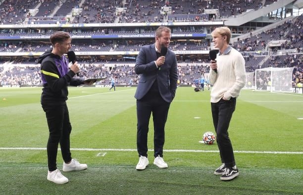Georgie Smith, singer with New Hope Club, is interviewed by N17 Live presenter Ben Haines and former Tottenham Hotspur player Rafael Van Der Vaart...