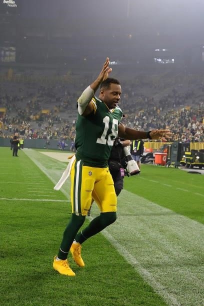 Randall Cobb of the Green Bay Packers leaves the field following a game against the Pittsburgh Steelers at Lambeau Field on October 03, 2021 in Green...