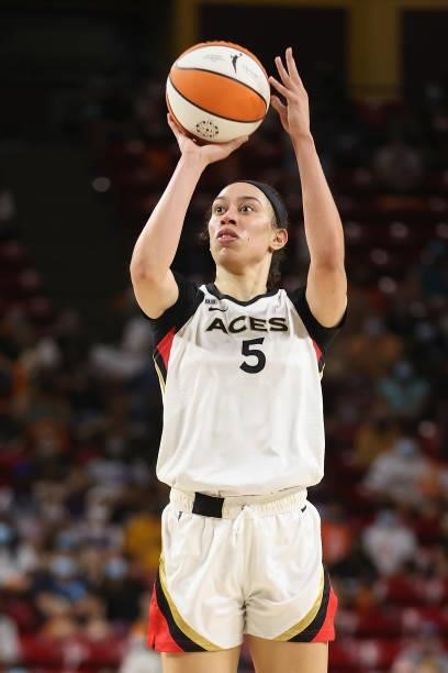 Dearica Hamby of the Las Vegas Aces shoots against the Phoenix Mercury during Game Three of the 2021 WNBA semifinals at Desert Financial Arena on...