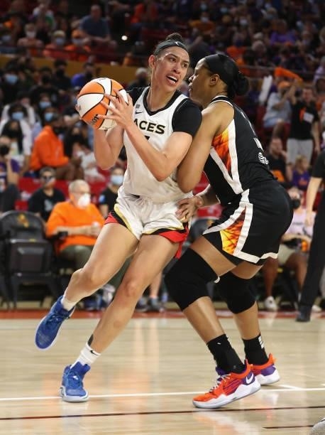 Dearica Hamby of the Las Vegas Aces handles the ball against the Phoenix Mercury during Game Three of the 2021 WNBA semifinals at Desert Financial...