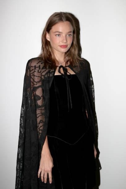 Actress Kristine Froseth attends the Chanel Womenswear Spring/Summer 2022 show as part of Paris Fashion Week on October 05, 2021 in Paris, France.