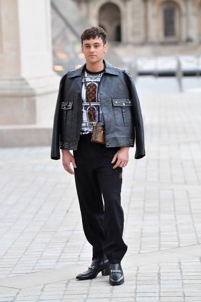 Tom Daley attends the Louis Vuitton Womenswear Spring/Summer 2022 show as part of Paris Fashion Week on October 05, 2021 in Paris, France.