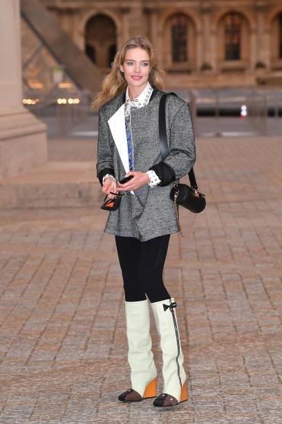Natalia Vodianova attends the Louis Vuitton Womenswear Spring/Summer 2022 show as part of Paris Fashion Week on October 05, 2021 in Paris, France.