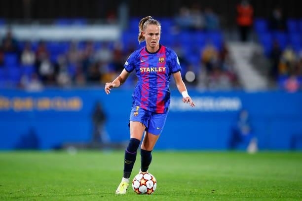 Caroline Graham Hansen FC Barcelona runs with the ball during the UEFA Women's Champions League group C match between FC Barcelona and Arsenal WFC at...