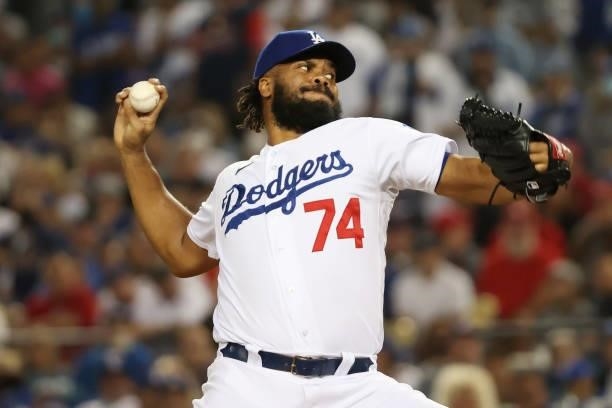 Kenley Jansen of the Los Angeles Dodgers pitches in the ninth inning against the St. Louis Cardinals during the National League Wild Card Game at...