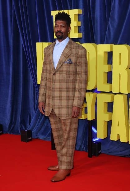 Deon Cole attends "The Harder They Fall