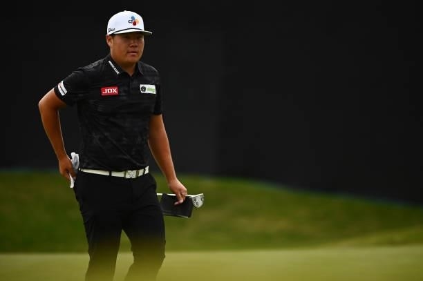 Sungjae Im of South Korea walks on the 18th hole green during round one of the Shriners Children's Open at TPC Summerlin on October 07, 2021 in Las...