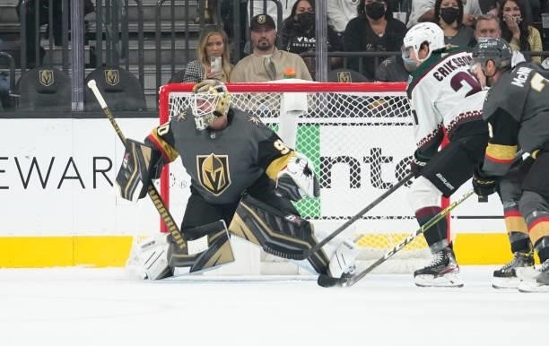 Robin Lehner of the Vegas Golden Knights tends net during the first period of a game against the Arizona Coyotes at T-Mobile Arena on October 07,...