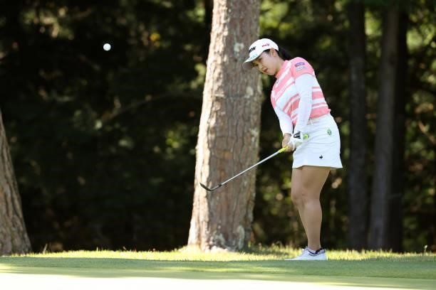 Sakura Koiwai of Japan chips onto the 5th green during the first round of the Stanley Ladies at Tomei Country Club on October 8, 2021 in Susono,...