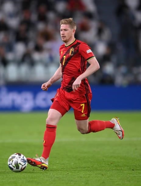 Kevin De Bruyne of Belgium runs with the ball during the UEFA Nations League 2021 Semi-final match between Belgium and France at Allianz Stadium on...