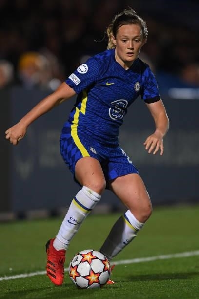 Erin Cuthbert of Chelsea runs with the ball during the UEFA Women's Champions League group A match between Chelsea FC Women and VfL Wolfsburg at...