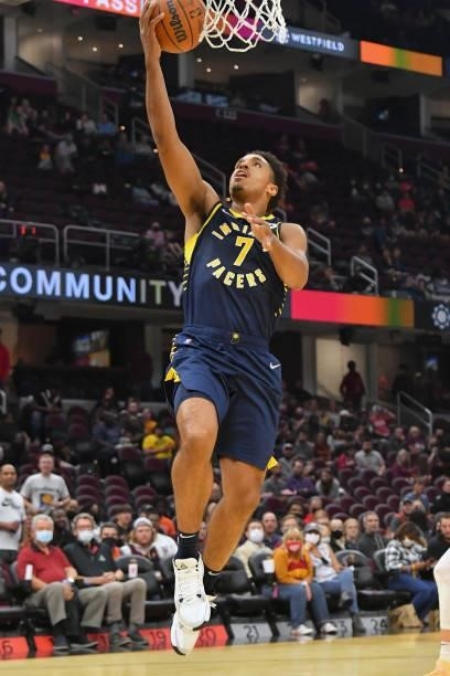 Malcolm Brogdon of the Indiana Pacers shoots a lay up during the second quarter against the Cleveland Cavaliers at Rocket Mortgage Fieldhouse on...