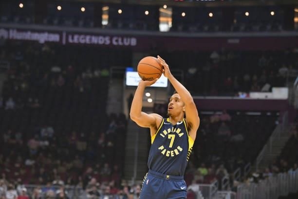 Malcolm Brogdon of the Indiana Pacers shoots during the second quarter against the Cleveland Cavaliers at Rocket Mortgage Fieldhouse on October 08,...