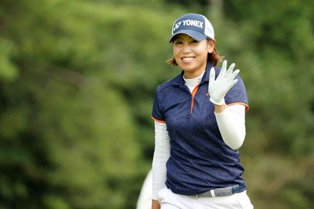 Maiko Wakabayashi of Japan waves on the 3rd hole during the second round of the Stanley Ladies at Tomei Country Club on October 9, 2021 in Susono,...