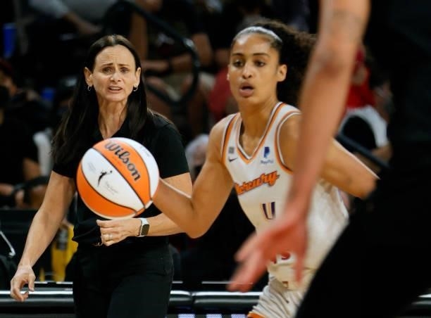 Head coach Sandy Brondello looks on as Skylar Diggins-Smith of the Mercury brings the ball up the court against the Las Vegas Aces during Game Five...