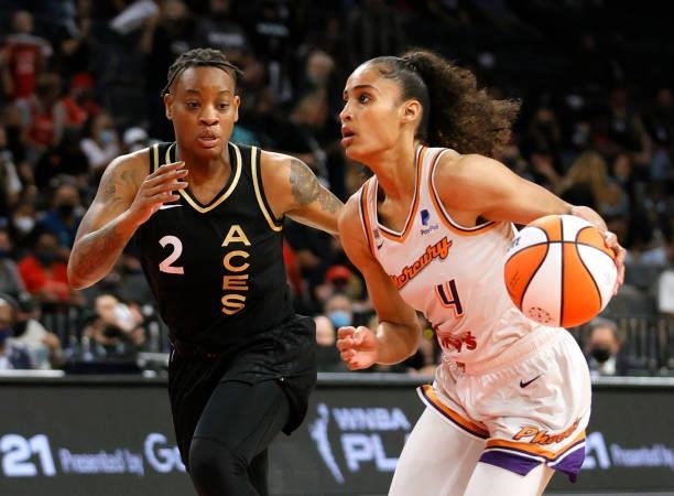 Skylar Diggins-Smith of the Phoenix Mercury drives against Riquna Williams of the Las Vegas Aces during Game Five of the 2021 WNBA Playoffs...