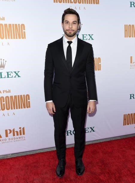Skylar Astin attends the Los Angeles Philharmonic Homecoming Concert & Gala at Walt Disney Concert Hall on October 09, 2021 in Los Angeles,...