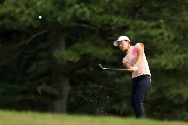 Amateur Miyu Sato of Japan chips onto the 11th green during the final round of the Stanley Ladies at Tomei Country Club on October 10, 2021 in...