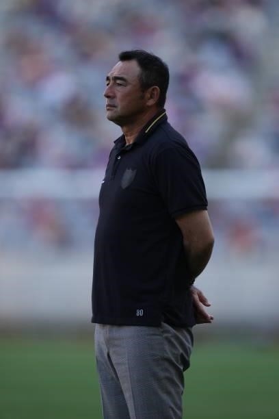 Head coach Kenta HASEGAWA of FC Tokyo looks on during the J.League Levain Cup Semi Final second leg match between FC Tokyo and Nagoya Grampus at...
