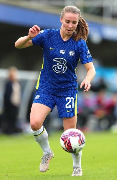Niamh Charles of Chelsea controls the ball during the Barclays FA Women's Super League match between Chelsea Women and Leicester City Women at...