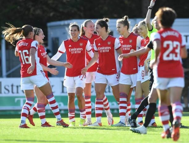 Lotte Wubben-Moy celebrates scoring Arsenal's 2nd goal with her team mates during the Barclays FA Women's Super League match between Arsenal Women...