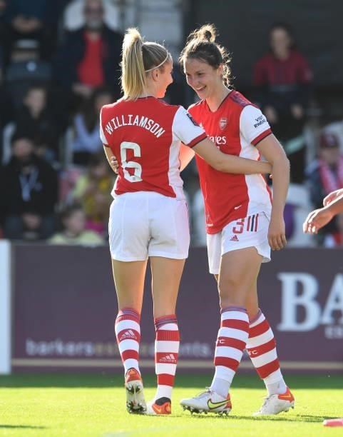 Lotte Wubben-Moy celebrates scoring Arsenal's 2nd goal with Leah Williamson during the Barclays FA Women's Super League match between Arsenal Women...