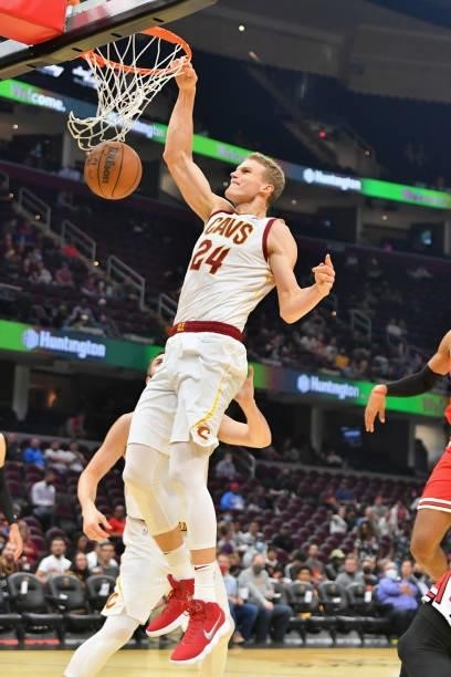 Lauri Markkanen of the Cleveland Cavaliers dunks during the second quarter against the Chicago Bulls at Rocket Mortgage Fieldhouse on October 10,...