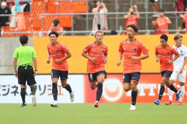 Kazuaki MAWATARI of Omiya Ardija celebrates scoring his side's first goal during the J.League Meiji Yasuda J2 33rd Sec. Match between Omiya Ardija...