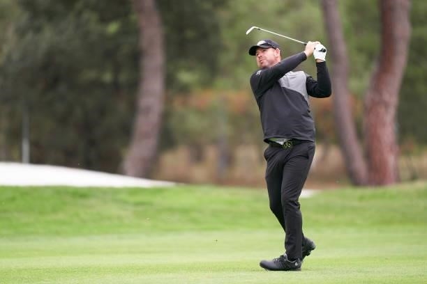 Justin Walters of South Africa plays a shot during Day Four of The Open de Espana at Club de Campo Villa de Madrid on October 10, 2021 in Madrid,...