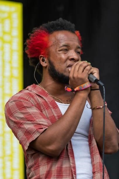 Singer and songwriter Cautious Clay performs live on stage during Austin City Limits Festival at Zilker Park on October 10, 2021 in Austin, Texas.
