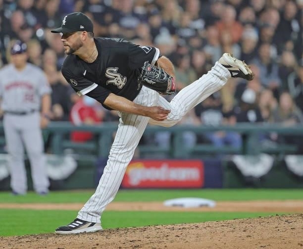 Ryan Tepera of the Chicago White Sox pitches against the Houston Astros at Guaranteed Rate Field on October 10, 2021 in Chicago, Illinois. The White...