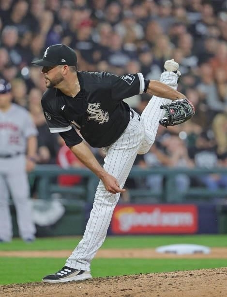Ryan Tepera of the Chicago White Sox pitches against the Houston Astros at Guaranteed Rate Field on October 10, 2021 in Chicago, Illinois. The White...