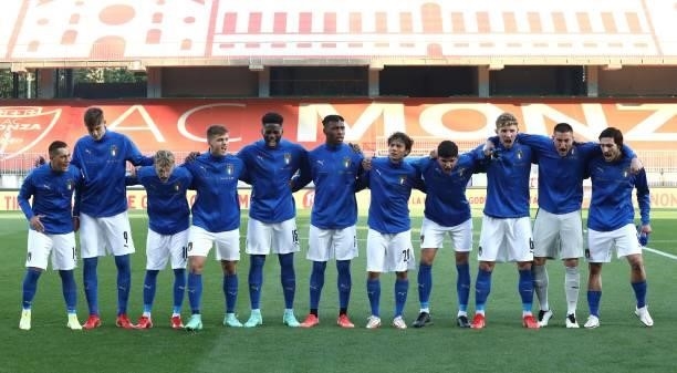Italy team line up before the 2022 UEFA European Under-21 Championship Qualifier match between Italy and Sweden at Stadio Brianteo on October 12,...