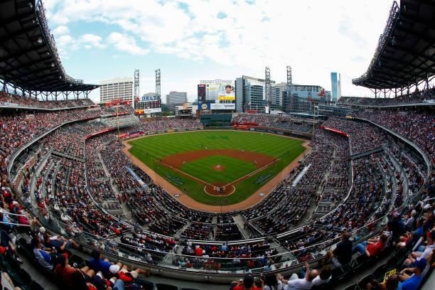 General view during the first inning of the game four of the National League Division Series between the Atlanta Braves and the Milwaukee Brewers at...