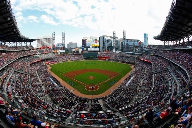 General view during the first inning of the game four of the National League Division Series between the Atlanta Braves and the Milwaukee Brewers at...