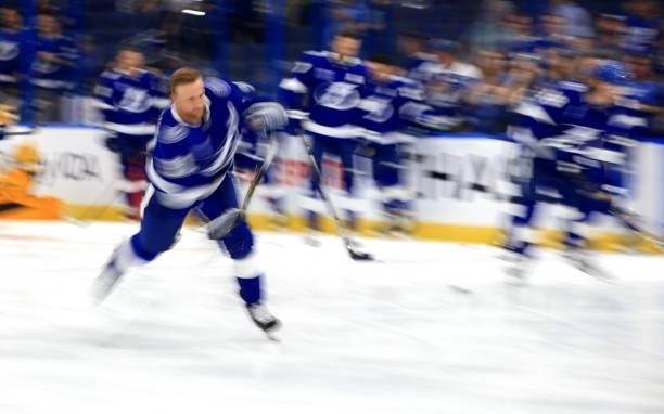 Steven Stamkos of the Tampa Bay Lightning warms up during a game against the Pittsburgh Penguins at Amalie Arena on October 12, 2021 in Tampa,...