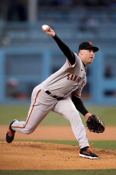 Anthony DeSclafani of the San Francisco Giants pitches against the Los Angeles Dodgers during the first inning in game 4 of the National League...