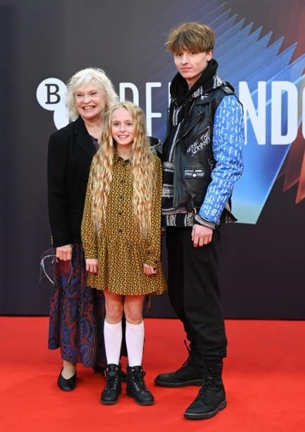 Sandra Dickinson, Olive Tennant and Ty Tennant attend the "Belfast