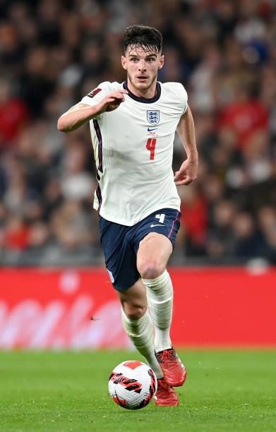Declan Rice of England runs with the ball during the 2022 FIFA World Cup Qualifier match between England and Hungary at Wembley Stadium on October...