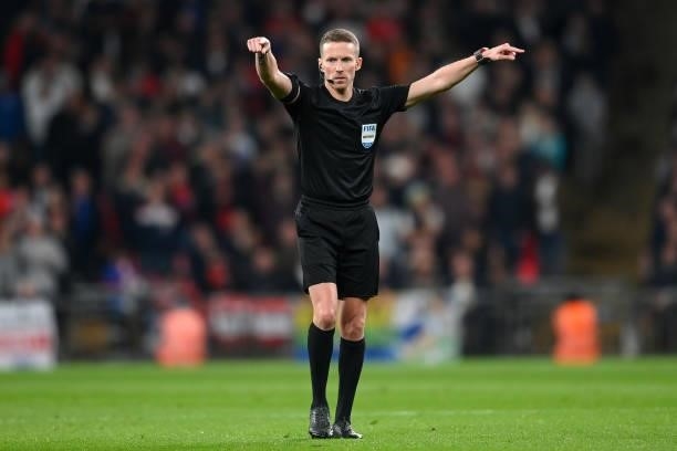 Referee Alejandro Hernandez gestures during the 2022 FIFA World Cup Qualifier match between England and Hungary at Wembley Stadium on October 12,...