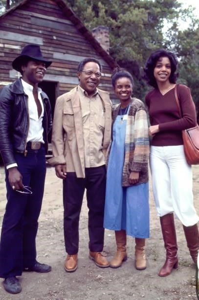 LeVar Burton, Alex Haley Cicely Tyson and Olivia Cole of Roots at a photo call in 1977,Roots was a dramatization of author Alex Haley's saga of...